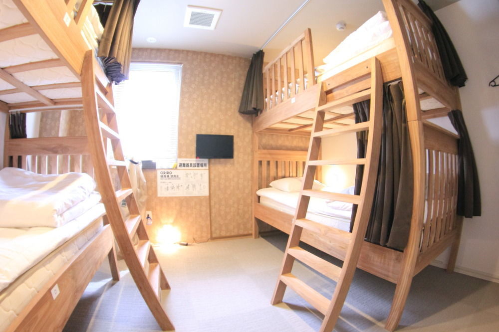 Yadokari Namba Hostel Osaka Exterior photo