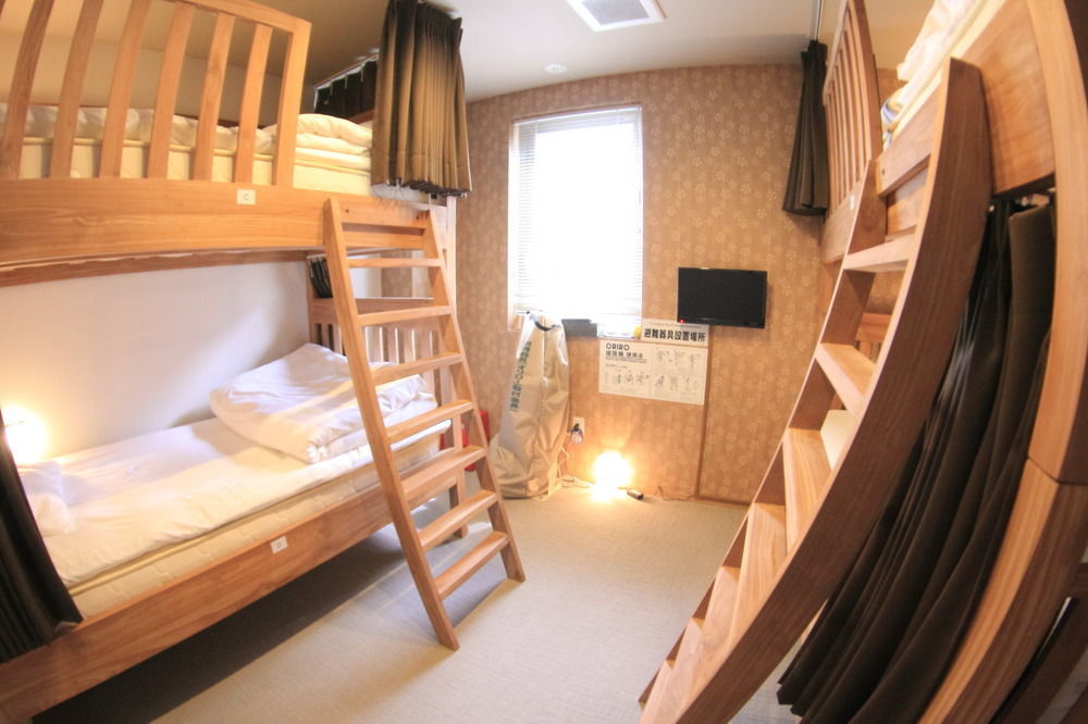 Yadokari Namba Hostel Osaka Exterior photo