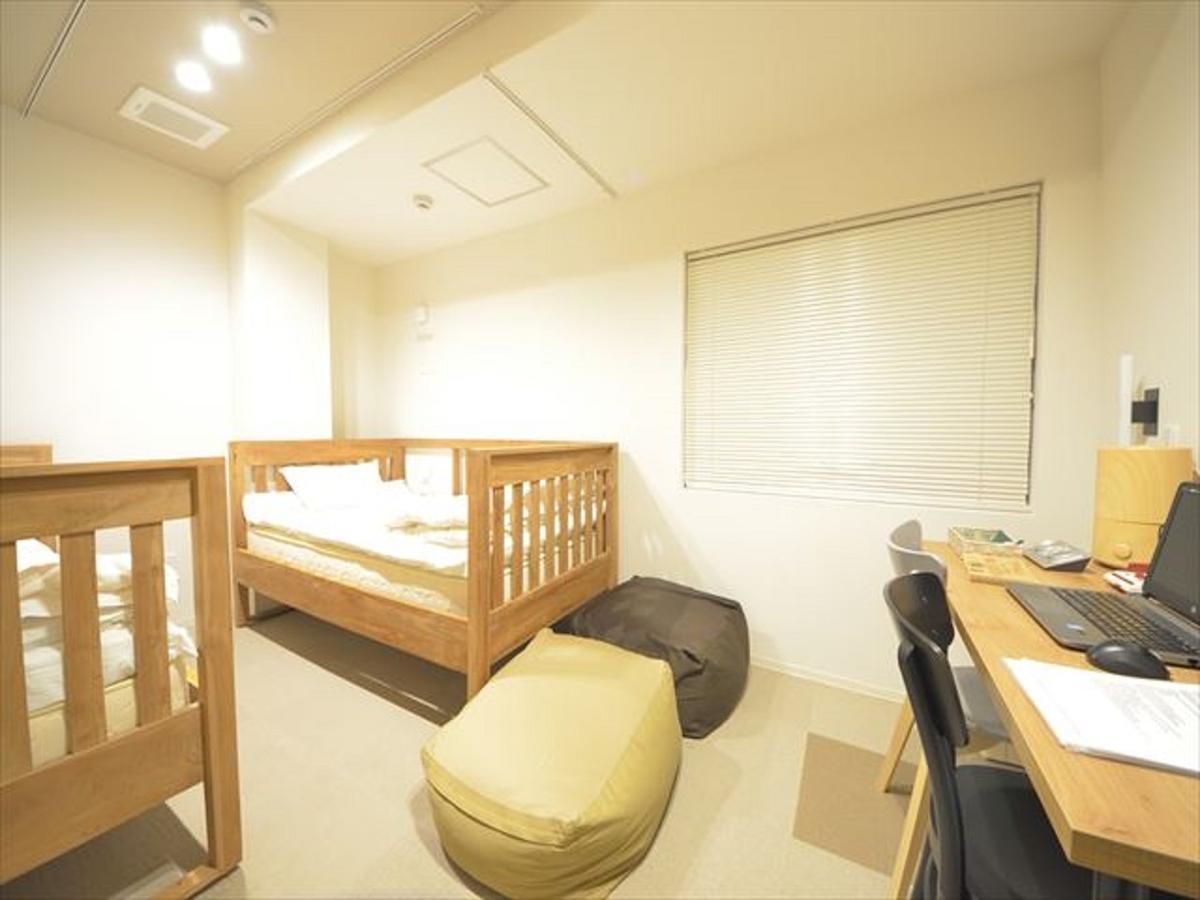Yadokari Namba Hostel Osaka Exterior photo