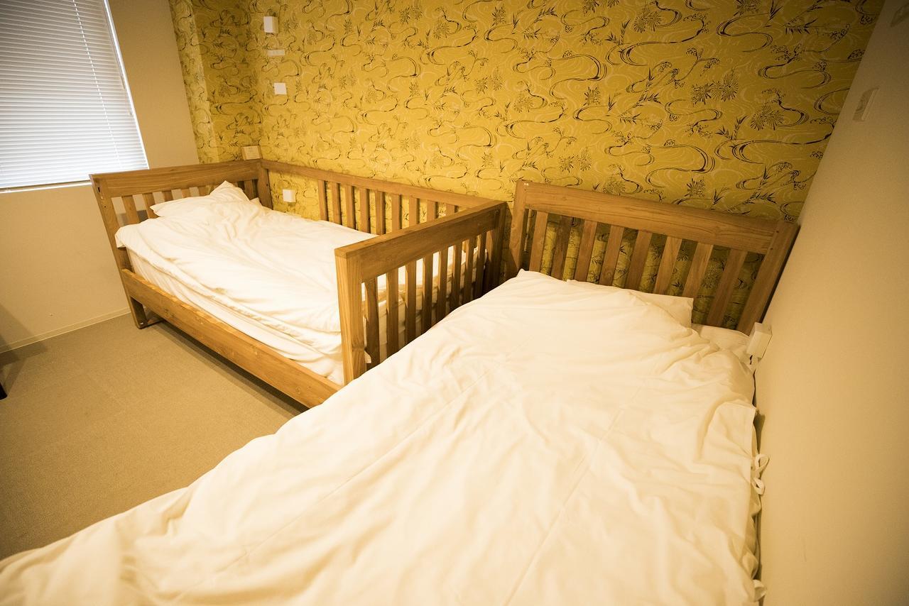 Yadokari Namba Hostel Osaka Exterior photo