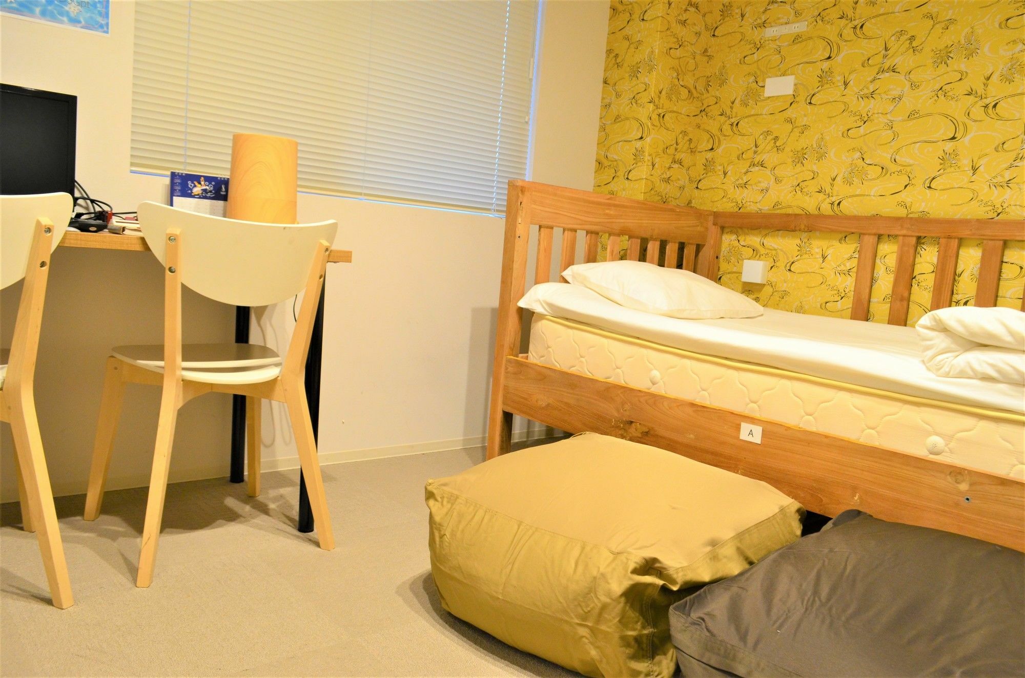 Yadokari Namba Hostel Osaka Exterior photo